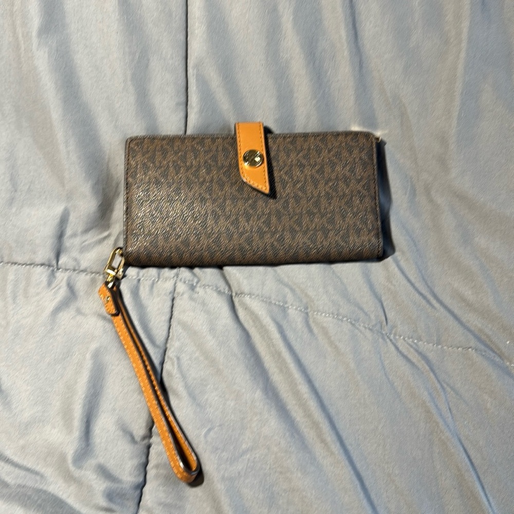 Michael Kors wallet